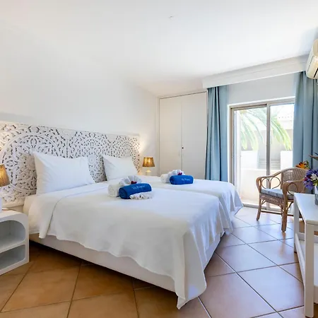 Vila Palmeira Beach Resort Lagos